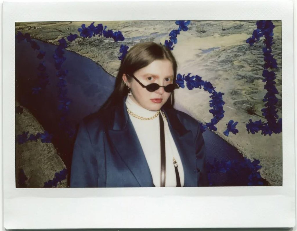 thischuma's tweet image. Garage!