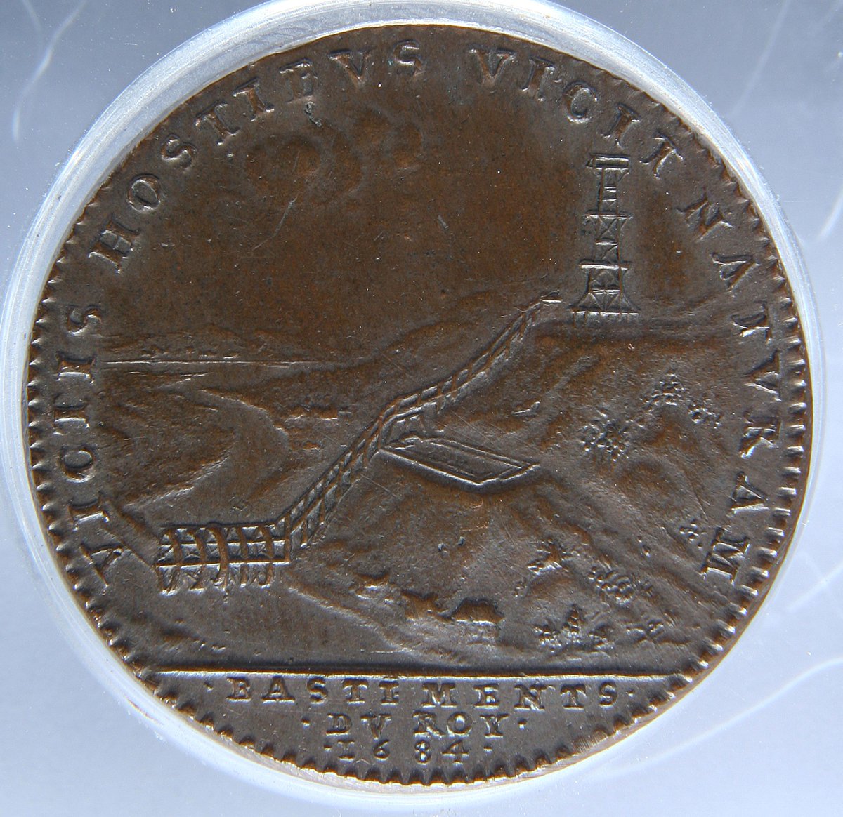 museemarly's tweet photo. Ce jeton représente succinctement la machine de Marly.
Frappé en 1684, année de l'inauguration de la machine, il vise à commémorer la victoire de Louis XIV sur la nature comme l'indique l'inscription qui y figure.
La #machinedemarly symbole du pouvoir du roi. https://t.co/k2s5PGKwC5