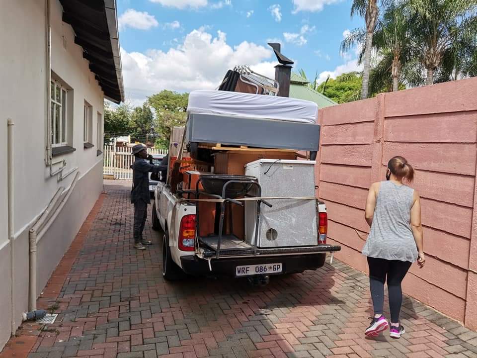 FManenzhe's tweet photo. #Number_02
Double load from Rietfontein to Lynnwood! 💪💯
Bakkies and trailers for hire, you can call or whatsapp 0723932380.
We do both short and long distances.
#Gracework 🙌
#FManenzheOnDuty ✊
#F_Manenzhe_Transport_and_Logistics 🔥 https://t.co/i7OArgwhKZ