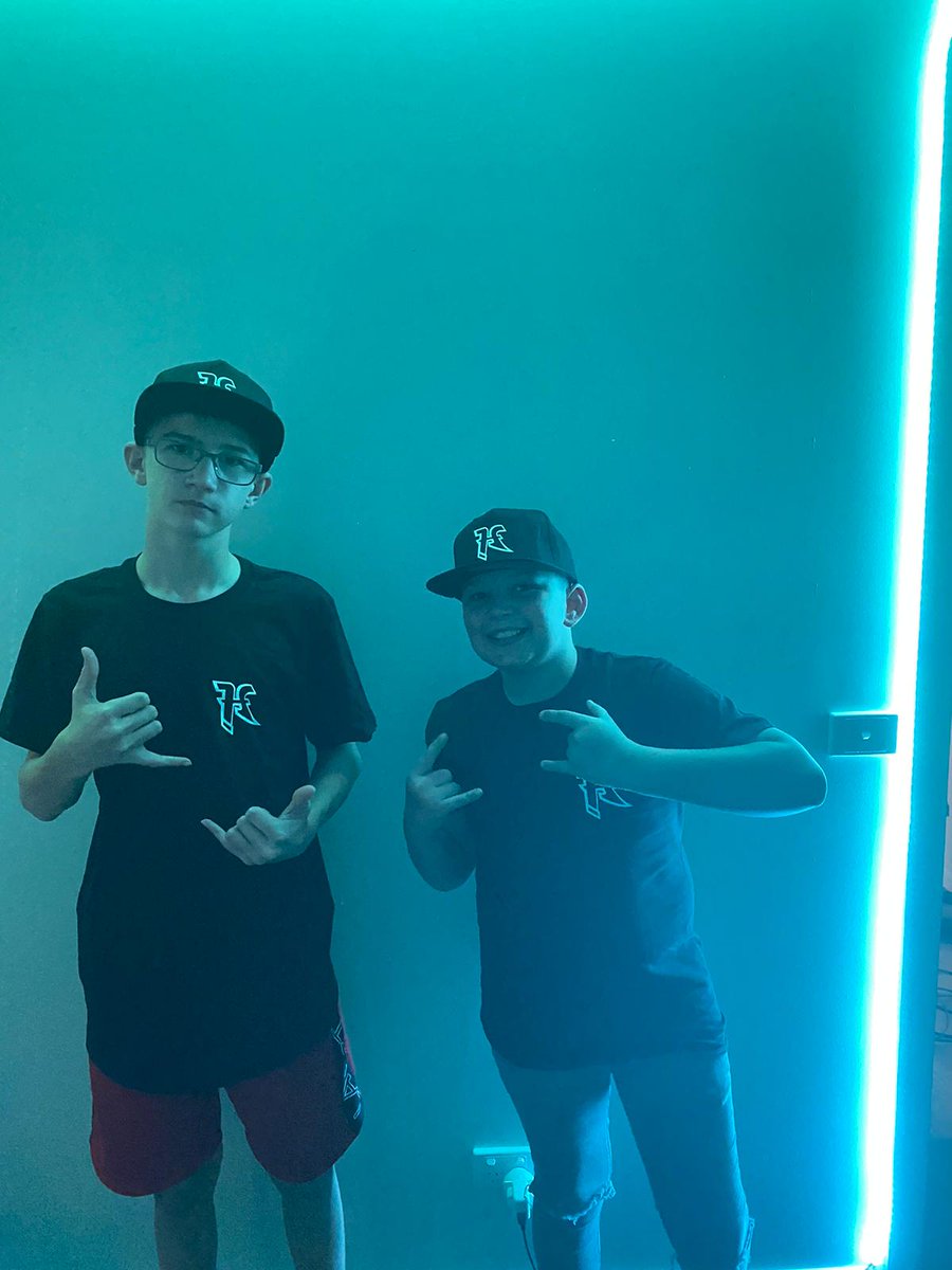 Logga2012's tweet image. Even the Gremlins copped the merch 🔥