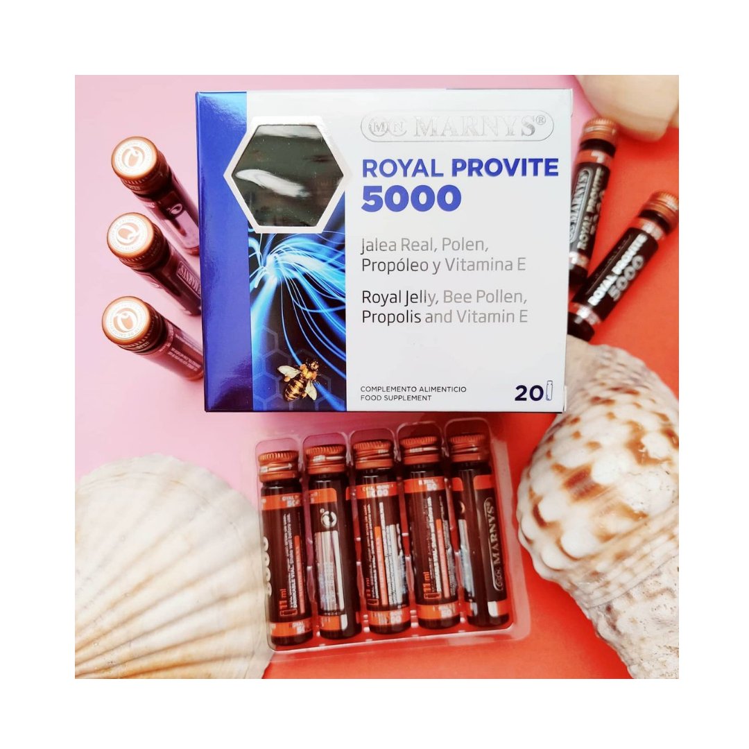 ⚡️Máxima #vitalidad en 1 vial⚡️

Royal Provite 5000 #Marnys aporta la mayor concentración de #JaleaReal pura por vial (3.850 mg),💥 combinado con Polen abierto, #Propóleo y Vitamina E.

🔸1 vial bebible monodosis antes del desayuno

Más info ow.ly/hPEP50E77ec
📸 <a href="/woman_es/">Woman-es</a>