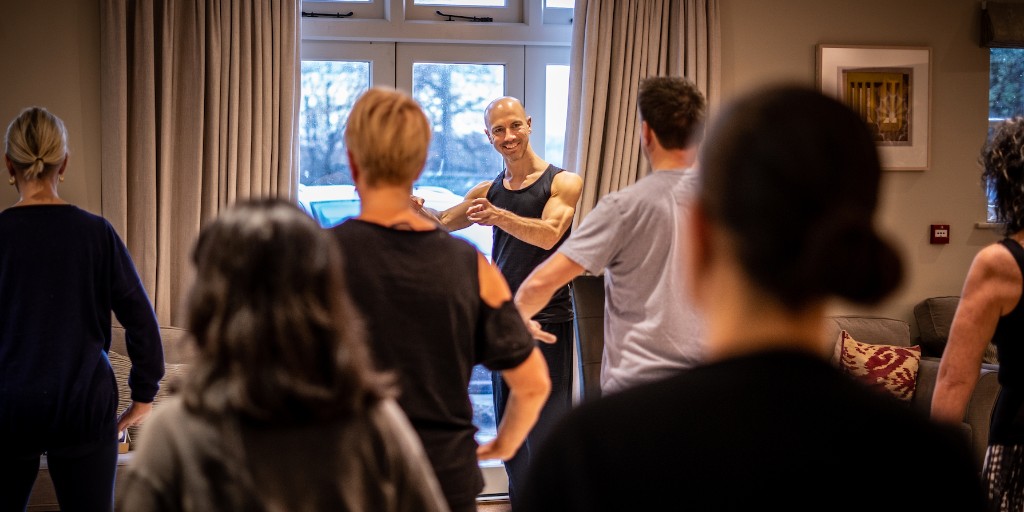 SimonTandree's tweet photo. Release through strong spontaneous movement qigong and spring clean your subtle energy system
https://t.co/sUgYkZmD59
#selflove #stillness #healing #love #journey #qigong #vortexhealing #thetahealing #health #wellness #wellbeing #discovery https://t.co/SjmX1QgboZ