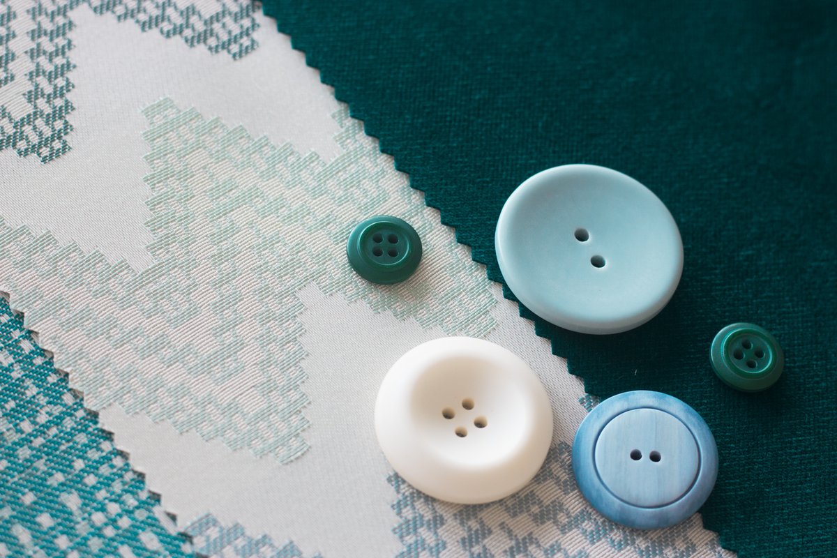 BridgeInteriorC's tweet image. 🌊Sea green styles from Panaz with the Artemis Collection.
These lovely prints and patterns mix and match with each other perfectly for a themed room scheme, as well as being wonderful stand-alone statement pieces.

#contractcurtains #blinds #interiordesign #fabricfeature