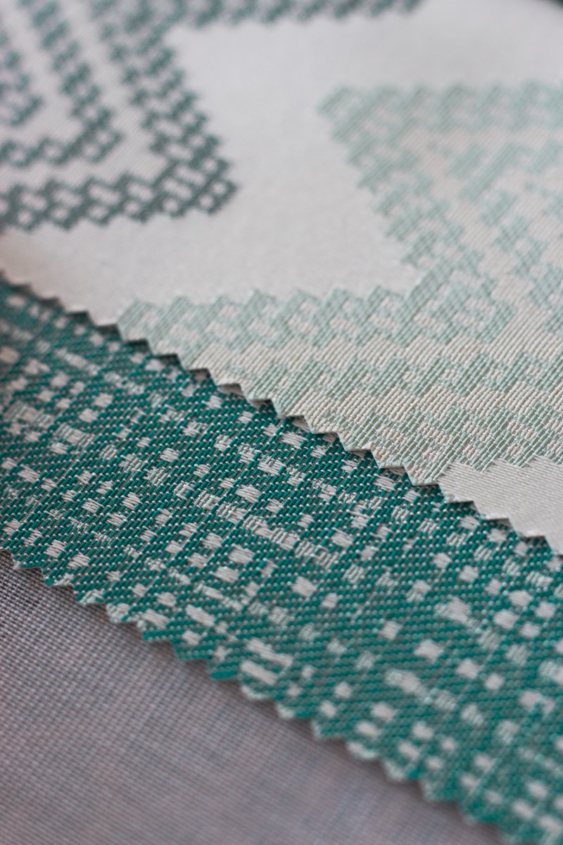 BridgeInteriorC's tweet image. 🌊Sea green styles from Panaz with the Artemis Collection.
These lovely prints and patterns mix and match with each other perfectly for a themed room scheme, as well as being wonderful stand-alone statement pieces.

#contractcurtains #blinds #interiordesign #fabricfeature