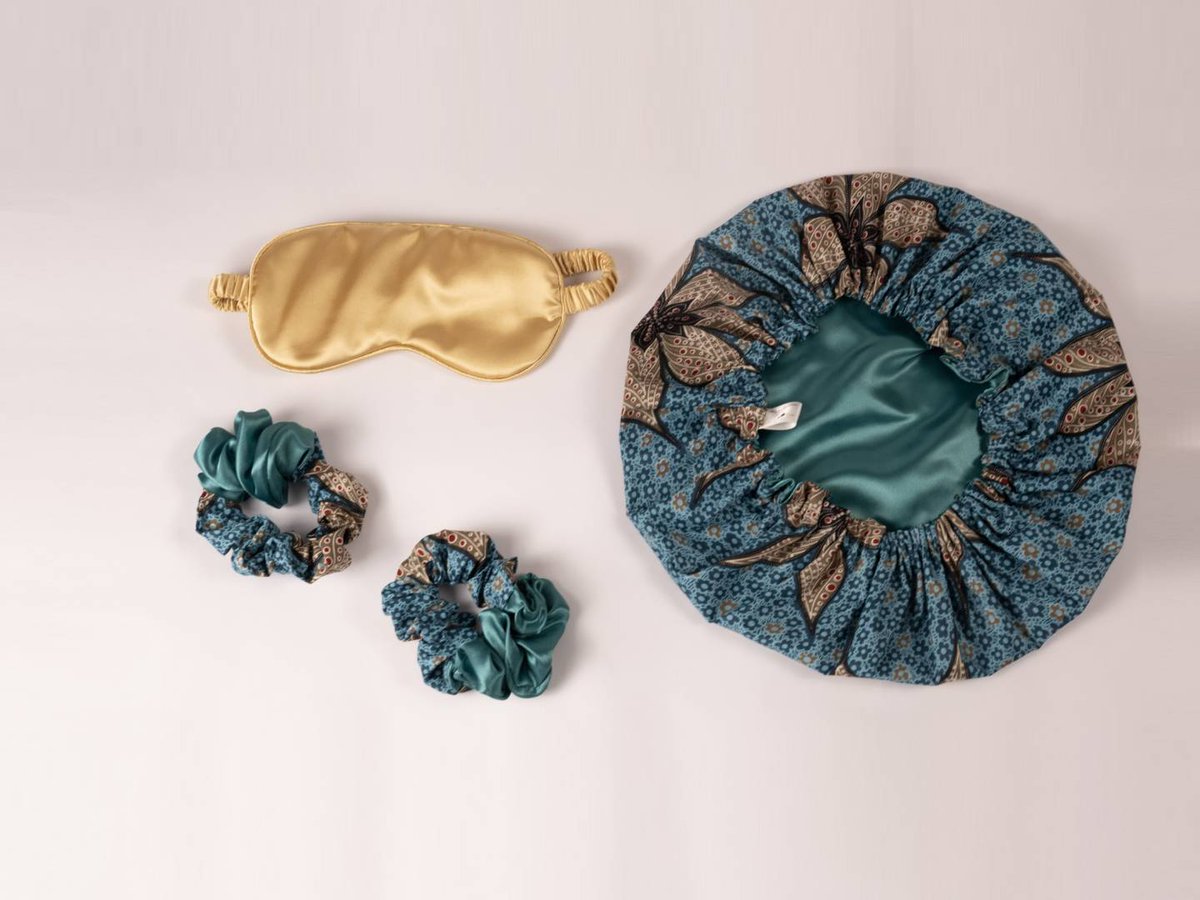 CurlyCareUK's tweet photo. Looking to gift your favourite #Aries this Aries season? Take a look at our luxurious satin sleep sets. https://t.co/akt7DjAgrB https://t.co/W0i8V8zvao