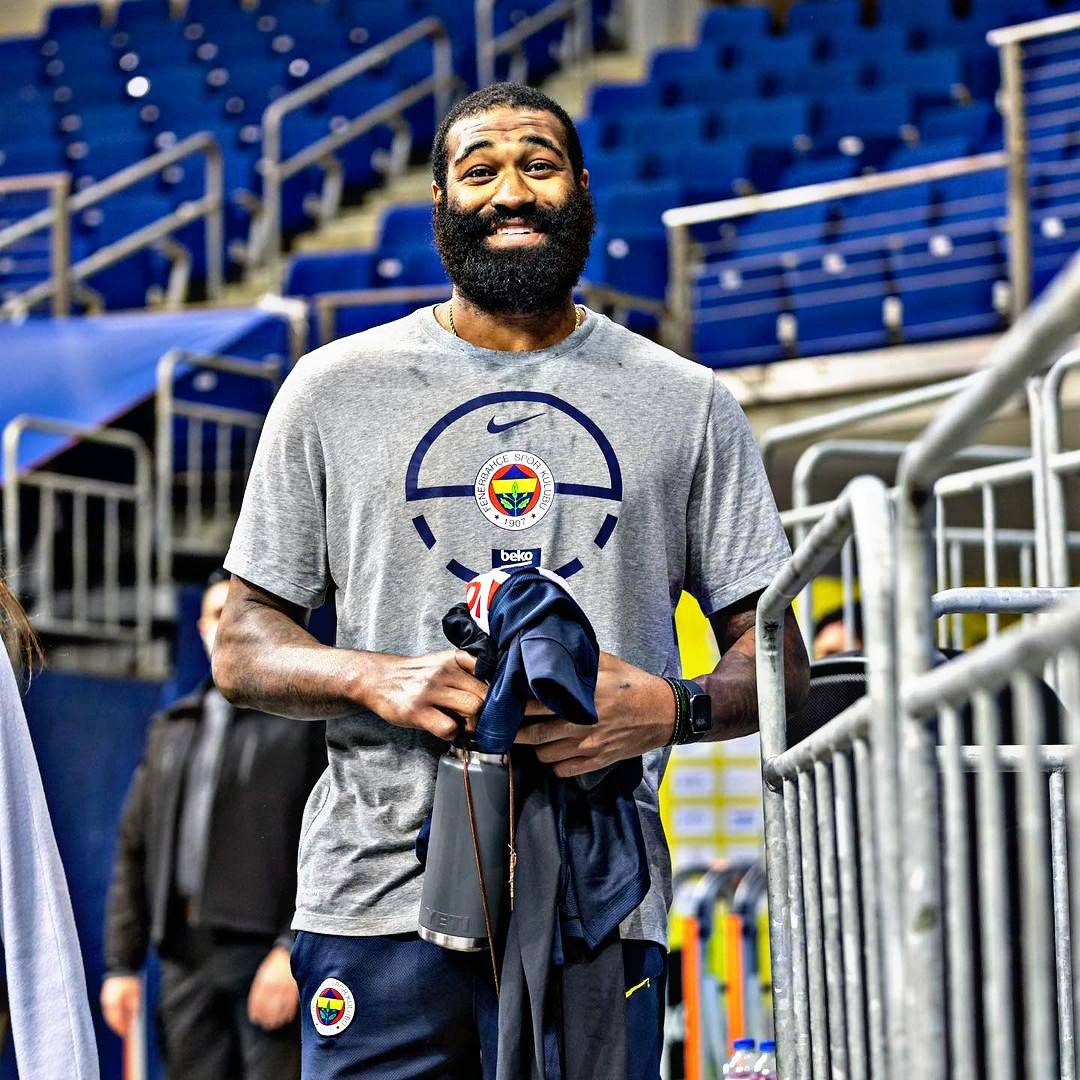 Bugün oyuncumuz Kyle O Quinn in do um günü. Happy birthday   