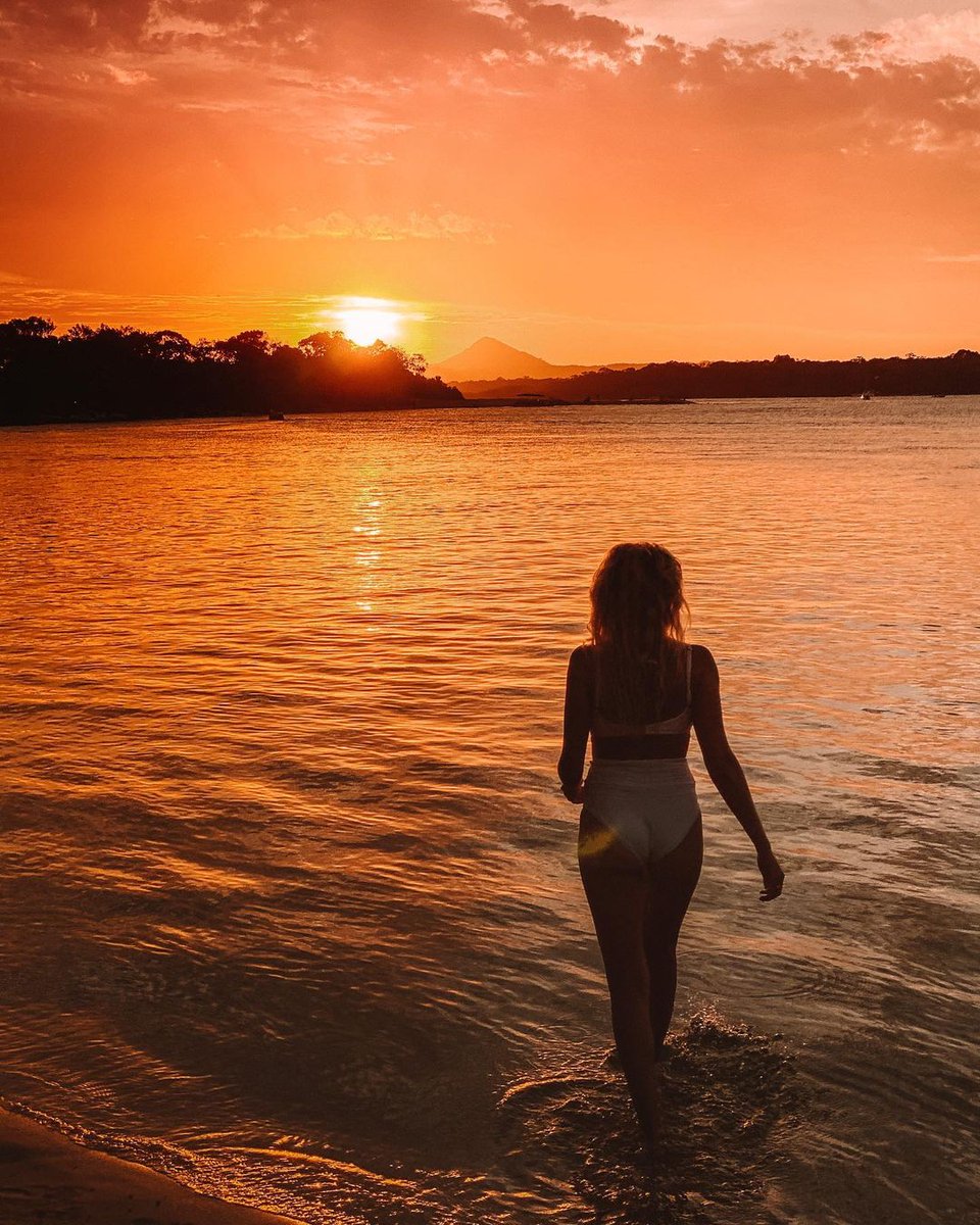 Sunset swims to soothe the soul and proof that endings can be beautiful... ✨💫 Dive into Noosa River bliss with IG/ headoverhealing 😌 🏖️ #ThisIsQueensland #SeeAustralia visitnoosa.com.au