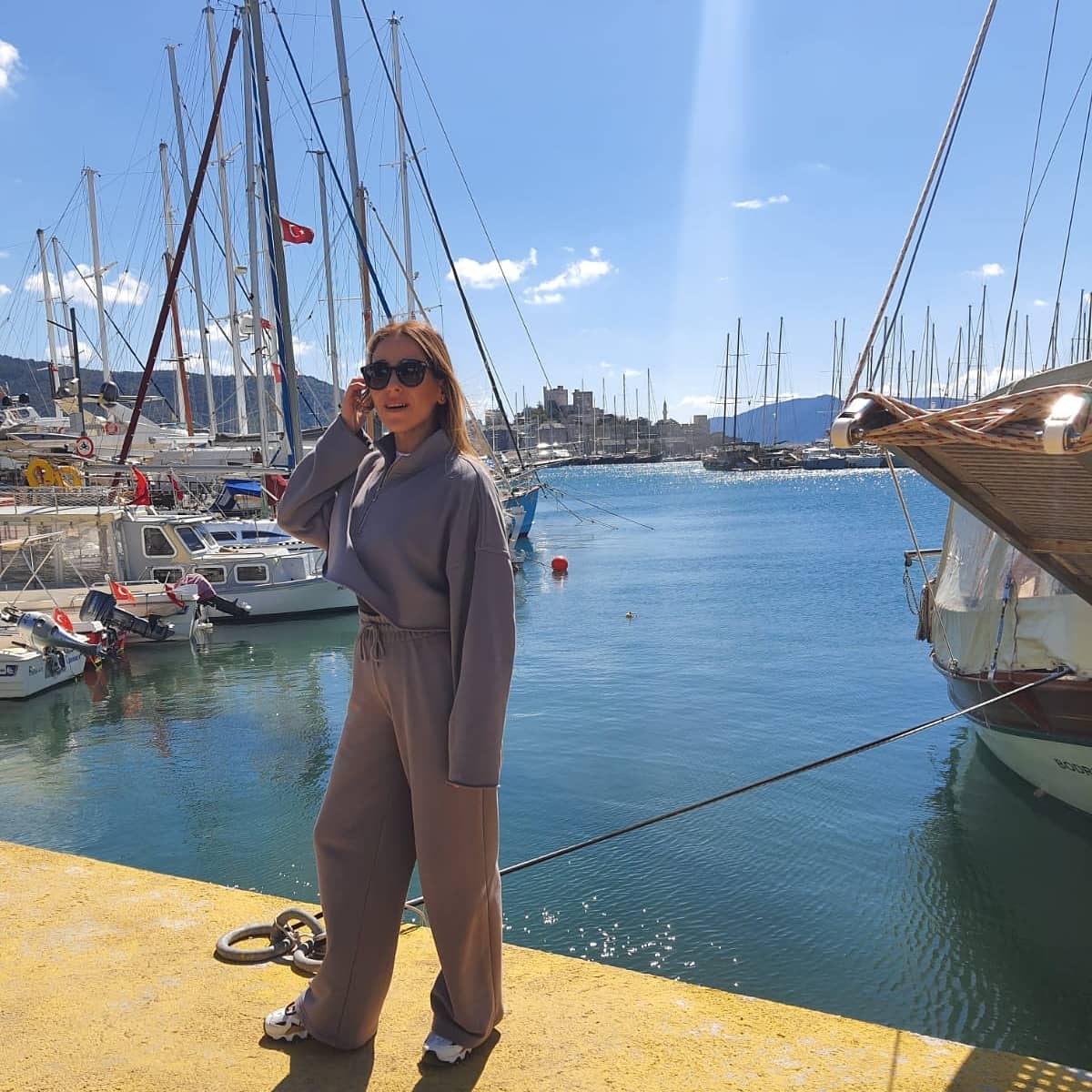 Harika83021140's tweet photo. #bodrum #havagüzel #tatil #liman #gunaydın https://t.co/wBAfJByWGI
