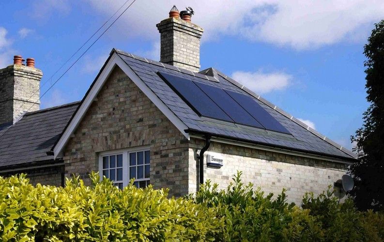 Eco2solar's tweet image. #DidYouKnow around 19m of the UK’s 29m homes are rated D or worse for their #energy use? 

Find out why #housingdevelopers should put #sustainability at the top of their agendas in @PaulHutchens and @eonenergyuk Michael Lewis’ piece in @SolarPowerPort buff.ly/2QfkQzi