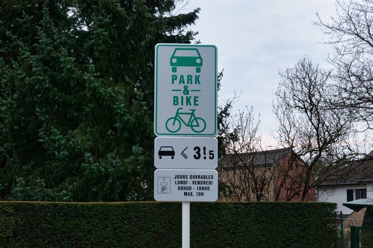 drakewla's tweet photo. Something new next to #pc2lux in Senningerberg: a Park and Bike with bicycle boxes. I would have called it Park+Ride. https://t.co/7iCfPCfhhr