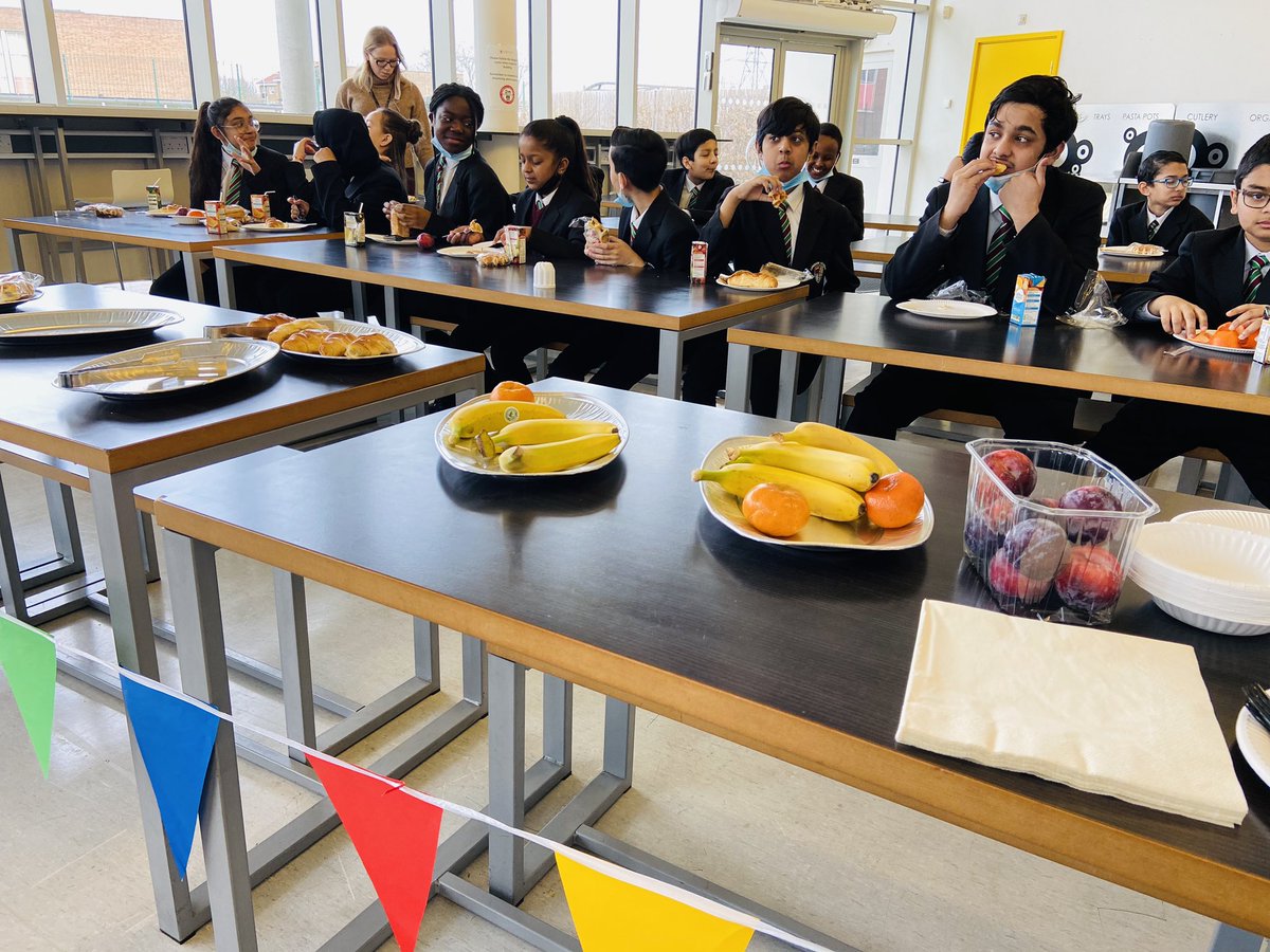 A fantastic celebratory breakfast for 7N2 for winning our interform competition!! Many thanks to Ms Murray and her team for organising.