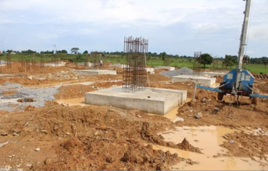 EnvJustice's tweet photo. 2/2 Another case✈️⚠️: Ebonyi airport Project #Nigeria

Land of ancestral homes and farmland was allocated for it and last year, bulldozers demolished homes and destroyed people's farmland and crops, leaving them without #food and #shelter.

🔖in the Atlas: https://t.co/sLkI6sx5BF https://t.co/25sCJBVnn6