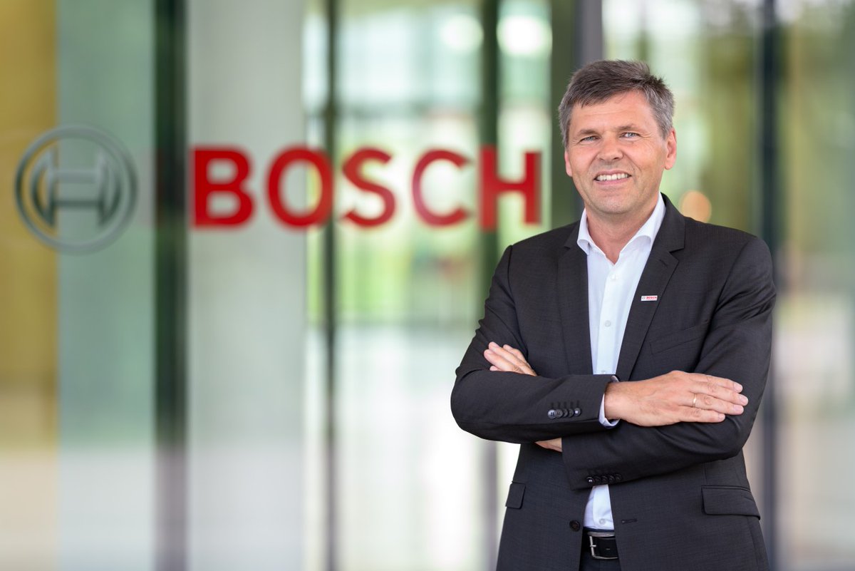 BoschPress's tweet photo. 📰 Changes on the board of management: Uwe Raschke &amp; Dr. Michael Bolle will be leaving the board of management on June 30, 2021. Bosch CEO Volkmar Denner, Dr. Stefan Hartung &amp; Dr. Christian Fischer will take over their areas of responsibility. ➡ https://t.co/NI8pg5de2i https://t.co/KwZ6oDw0hf