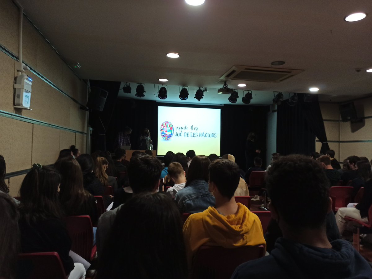 EJocnacions2021's tweet photo. We are ready to relate our conclusions and to see our video! We're nervous! Glad to finish this project like that. #jocnacions2021 #ethiopia https://t.co/cq8DpcroS7