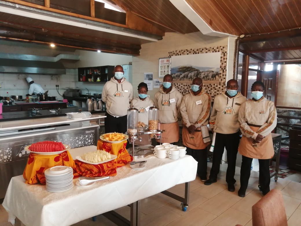 lerruat's tweet photo. 💥Always ready to serve you. Request for your conference and team building quote now💥 https://t.co/BdwHgUc9Ue
