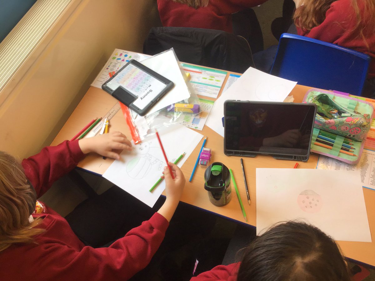 WellfieldMiddle's tweet photo. We have been learning about the properties of circles this week in y6 and today we are combining our compass skills with art #WMSMaths https://t.co/0PS4y1zPff