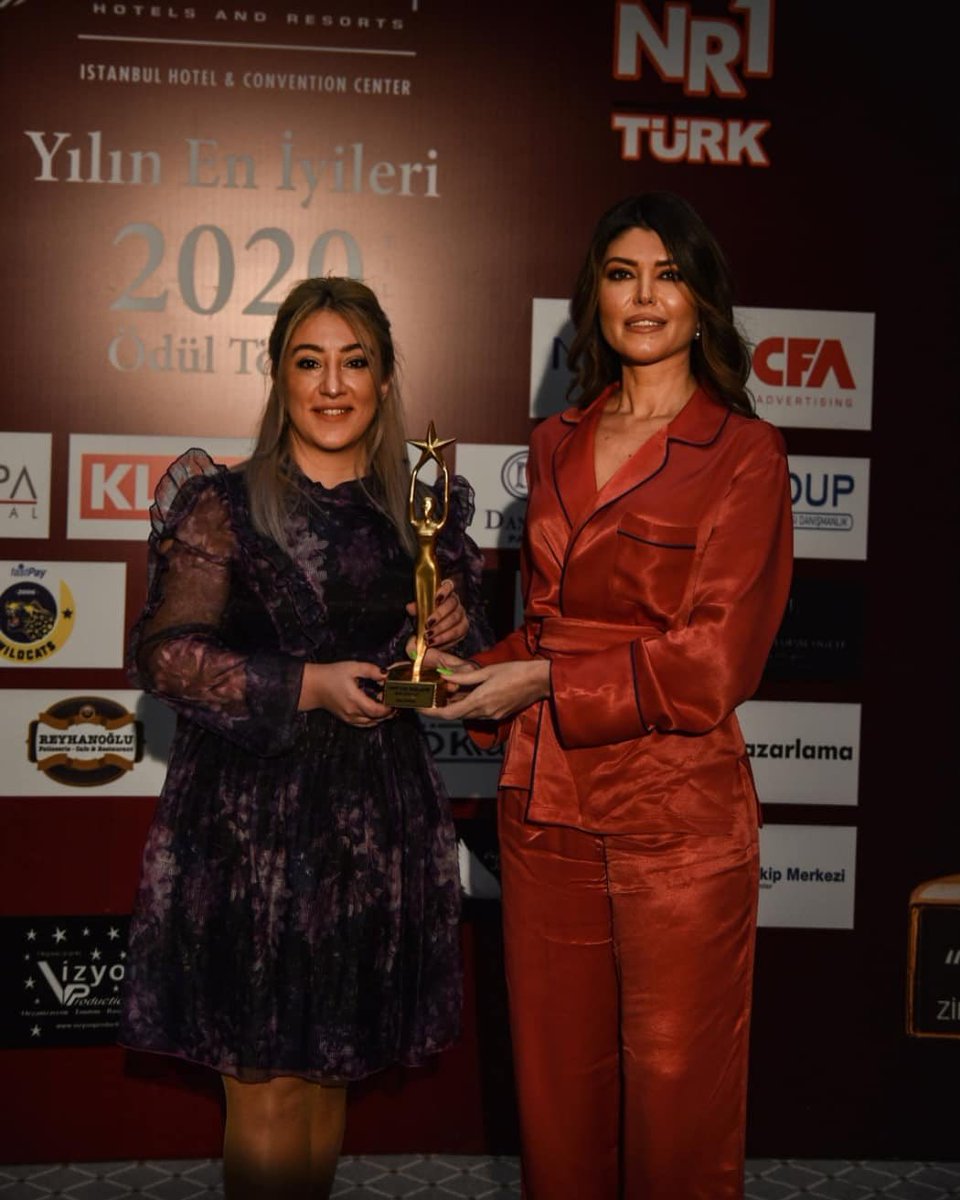 BagcilarMem's tweet photo. Engelsiz yaşam Vakfı Jüri Özel Ödülünü Alan Orhangazi AİHL den Senem ÇAKIR öğretmenimizi tebrik ederiz @Mustafa_Eldivan @19_mstfylmz https://t.co/nU76KuP1fb