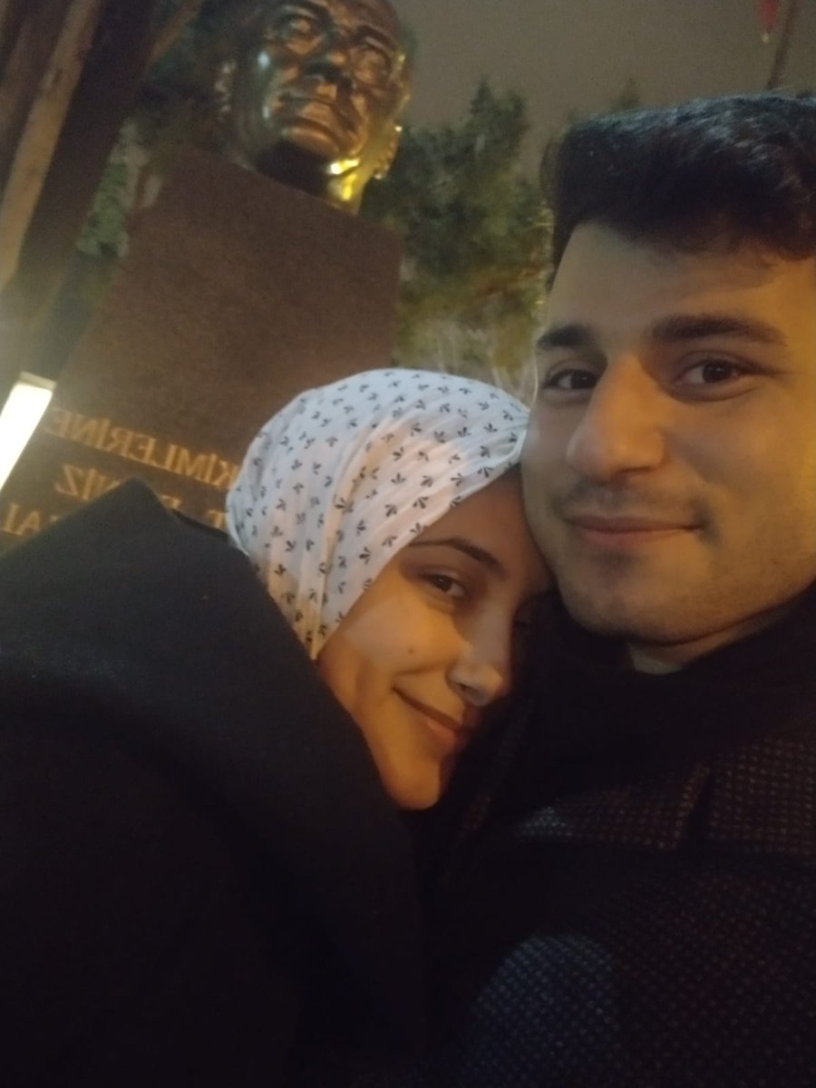 selisu tweet media