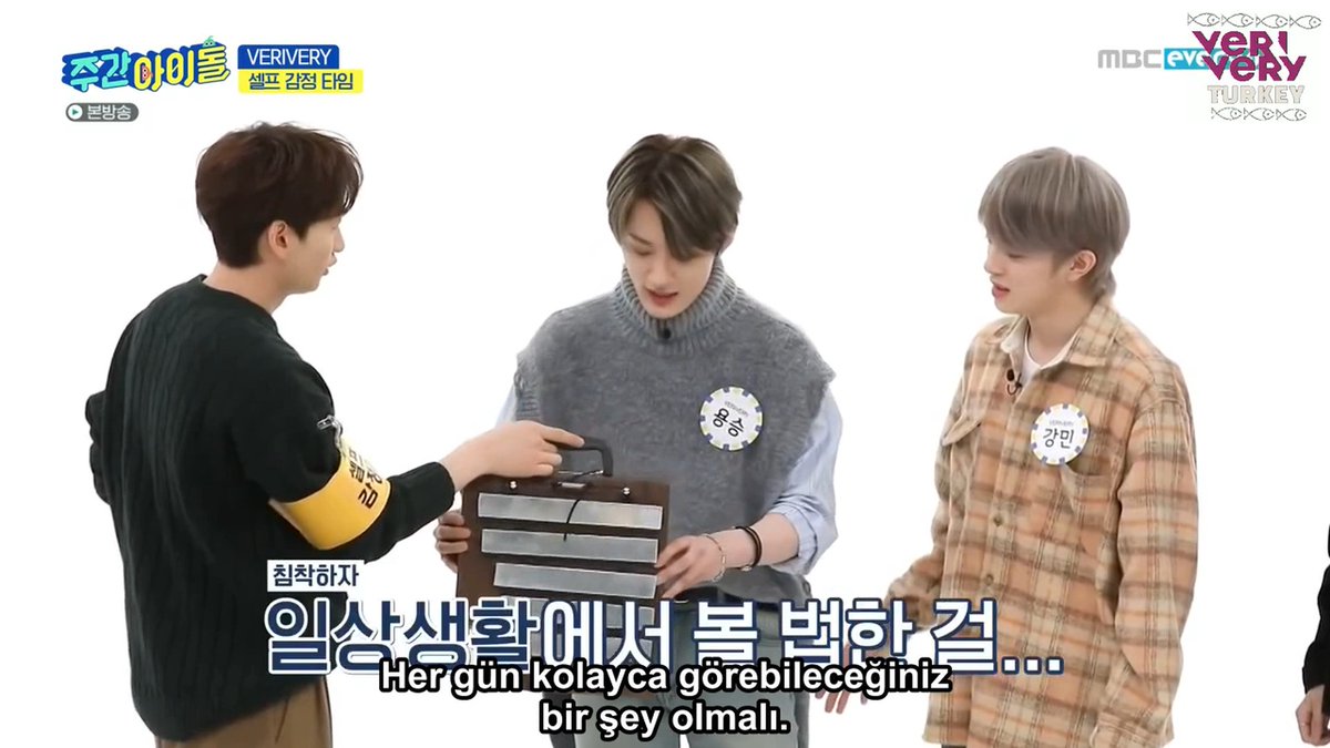 veriverytrsubs's tweet photo. 🥳| VERIVERY'nin katıldığı "Weekly Idol 504. bölümü" kanalımızda türkçesiyle izleyebilirsiniz~ VERIVERY yine farklı yönlerini göstermiş🤭 Keyifli seyirler~

▶️https://t.co/hALUBHKBxy

@the_verivery @by_verivery #VERIVERY #베리베리 @veriveryturkey https://t.co/qnqoCwE7QU