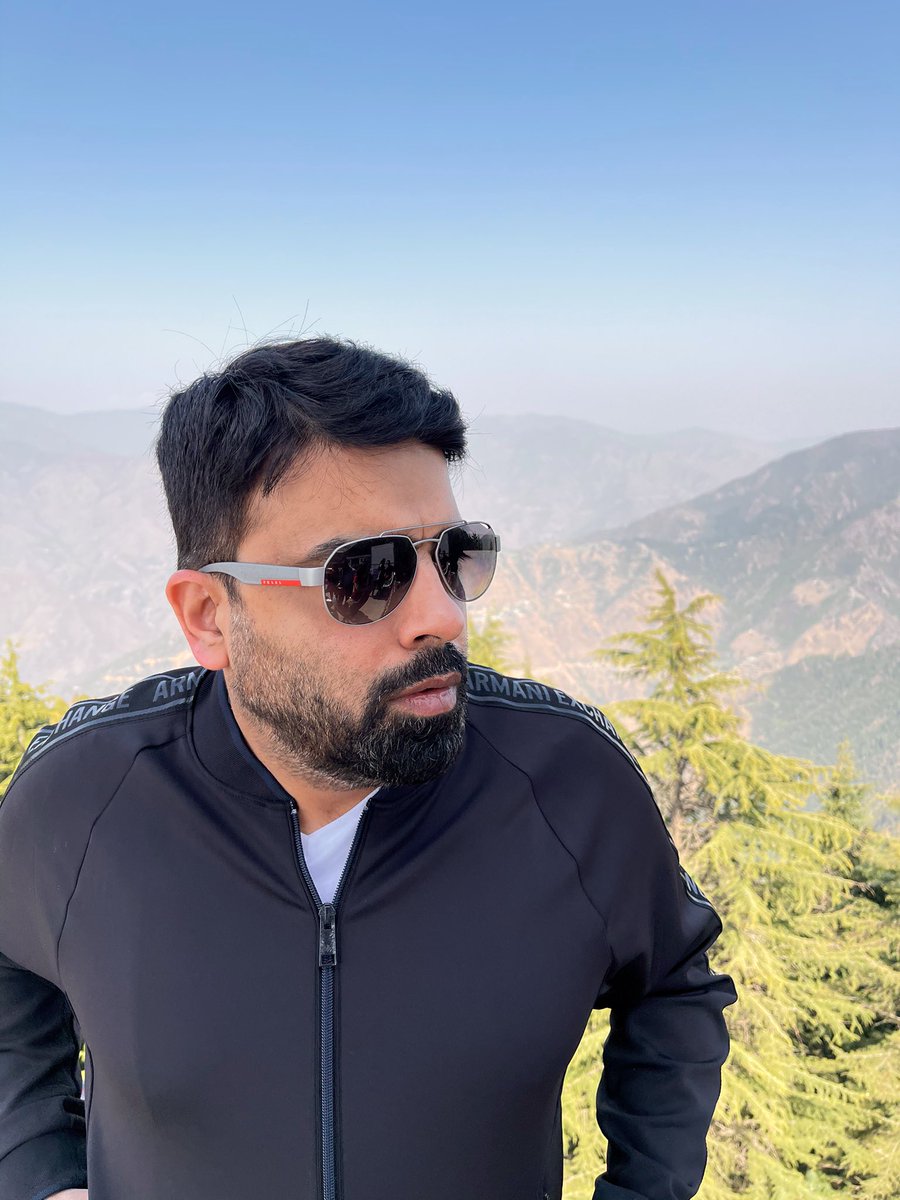 shroff_gautam's tweet photo. #Laltibba highest peak of #Mussourie , calm cold winds amidst these mountains #peaceful #NaturePhotography #beautifulworld #Landour #Himalayanview #7300ft https://t.co/m7FAqvHJ6q