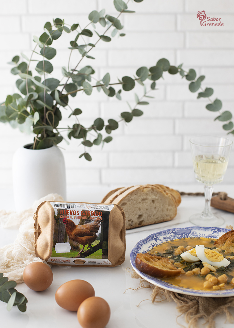 Ya huele y sabe a #SemanaSanta2021. Aunque vaya a ser una edición atípica nada nos impide mantener las buenas tradiciones de la cocina. <a href="/lidiadelao/">ATRAPADA EN MI COCINA</a> nos trae un típico potaje de vigilia que puede hacer cualquiera siguiendo sus indicaciones ¿nos atrevemos?
saborgranada.es/potaje-de-vigi…