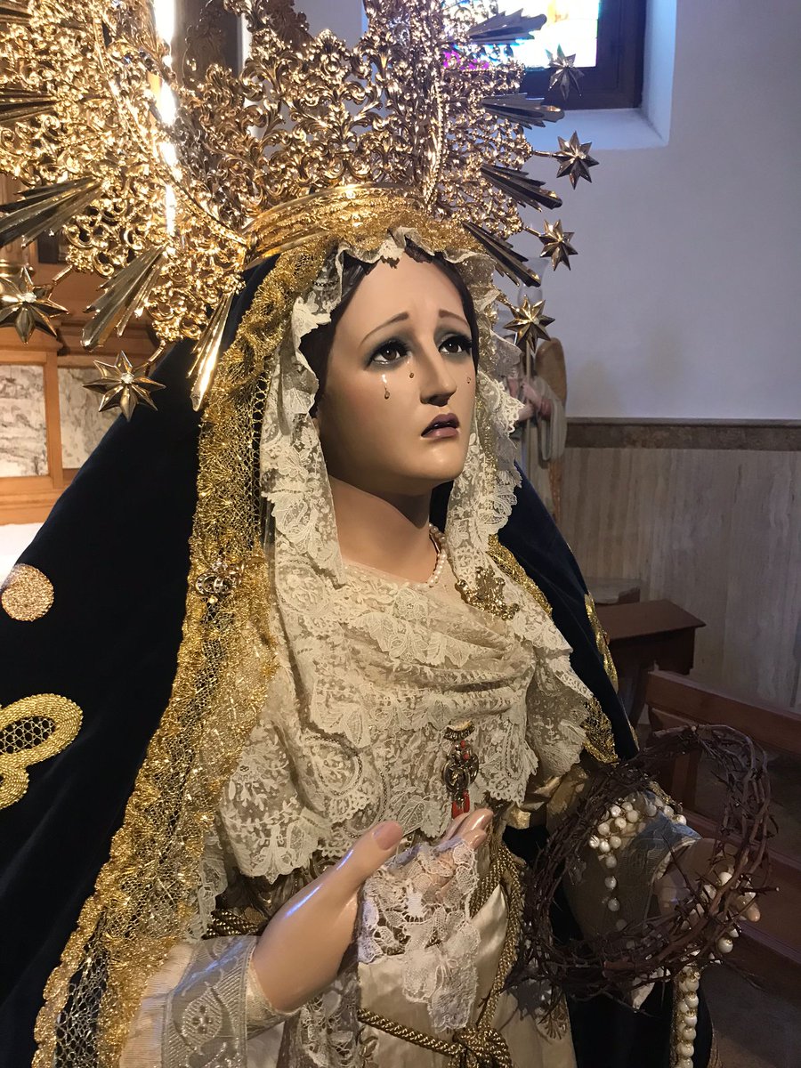 Hoy es Viernes de Dolores. Celebraremos la Función en honor a Ntra Sra de los Dolores esta tarde a las 19h en la Parroquia. Por motivos de seguridad, el aforo estará limitado, por lo que también podrá seguirse la Eucaristía a través del canal de YouTube y la radio de la Parroquia