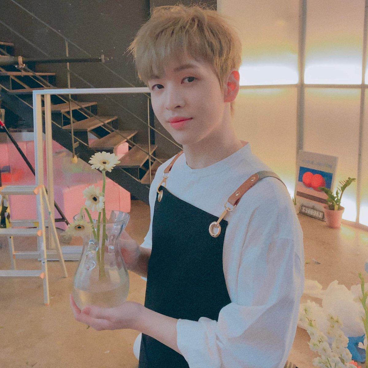 luvpttpsn's tweet photo. [INSTAGRAM] Actualización de cravity_official con Allen⭐

Primavera 🌸🥰
#CRAVITY #ALLEN #C_DAILY #LUVITY #크래비티 #앨런 #throwback #CAFECRAVITY

❤+📝
🔗https://t.co/bY9OvHvqad 

@CRAVITY_twt @CRAVITYstarship https://t.co/5o99huGdUQ