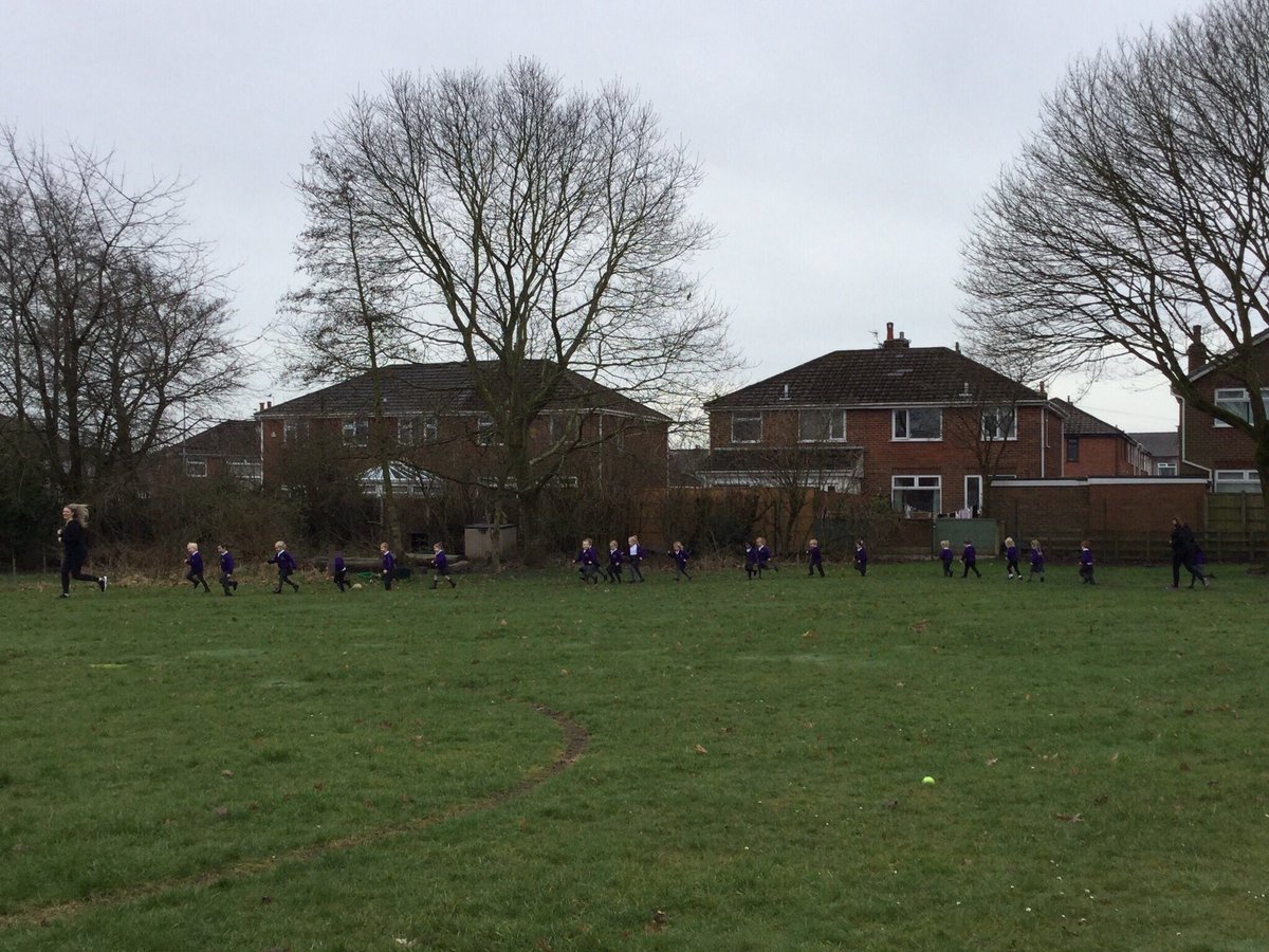 GarswoodNursery's tweet photo. We’ve had a very busy ‘fitness fortnight’ @GarswoodPrimary #fitness #PhysicalExcercise #WarmUps #jogging #running #laps 2/3 https://t.co/Ib27PxRs0R