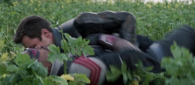 lunanot_tuna's tweet photo. #TheFalconAndTheWinterSoldier spoilers 
-
-
-
-
-
-
-
i just have ONE question 
how did they manage to film this https://t.co/vztychIrCJ