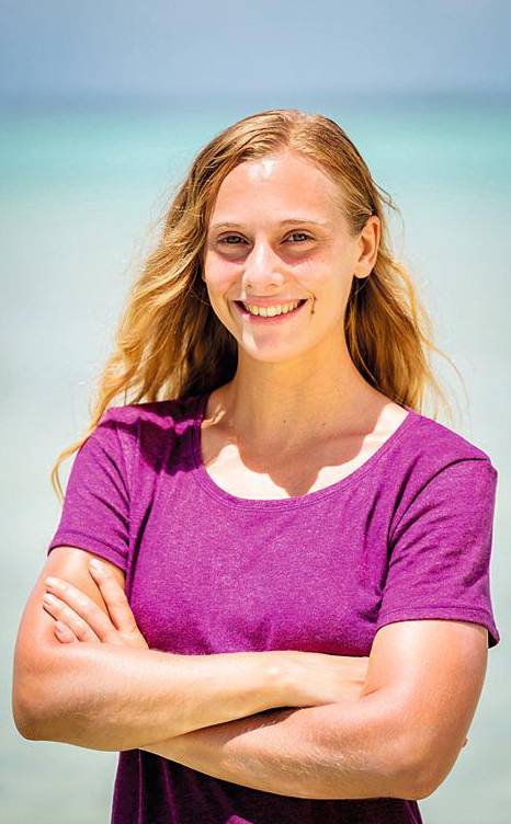 lequipe's tweet photo. Maxine Eouazan, candidate de « Koh Lanta » au nom réputé dans la gym

Aventurière discrète de cette saison de « Koh-Lanta », Maxine Eouzan, 25 ans, est une ancienne athlète dont le patronyme a marqué l'histoire des sports acrobatiques https://t.co/lL1EoI9wUJ https://t.co/ld8mRfJbx6