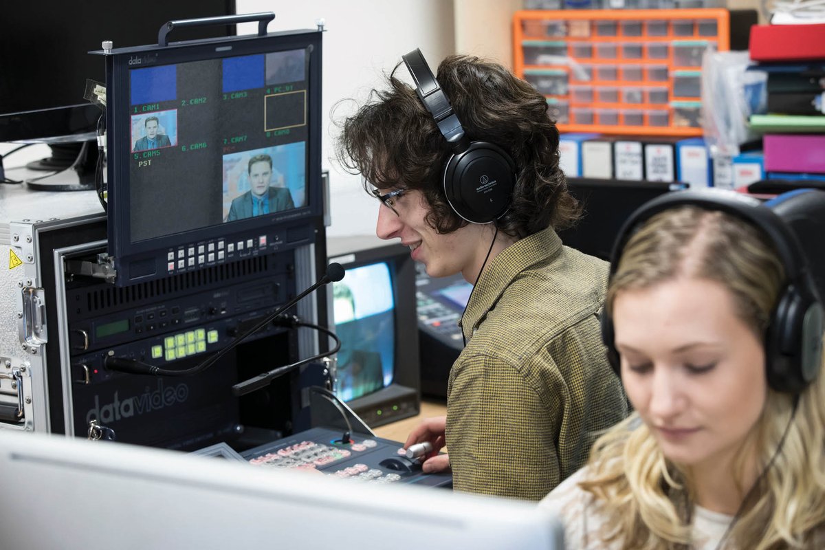 UniKent's tweet photo. Want to study Journalism at university? Don't miss today's 4pm webinar! We'll be sharing how you could be learning from award-winning reporters and producers and get experience at our onsite TV station.
4pm today: https://t.co/YP4oB0WGJF
#UniversityOfKent #StudyJournalism https://t.co/RMW6bbDZZH