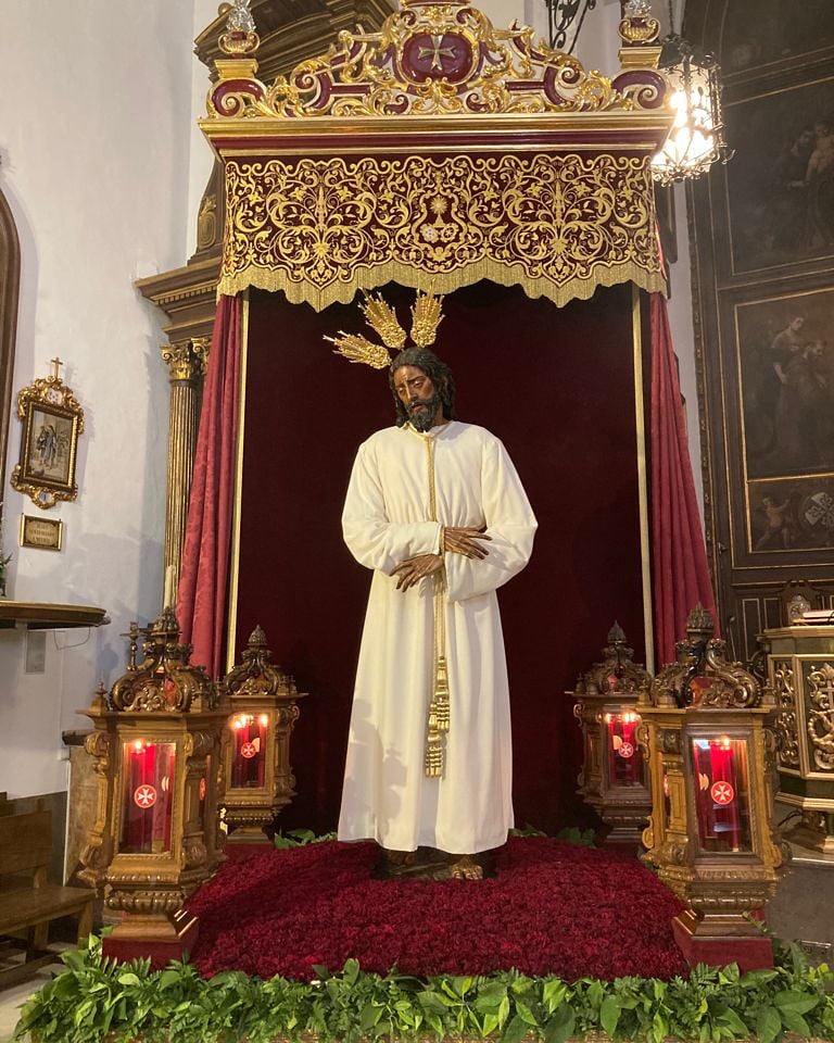 hdadlasangre's tweet photo. El Señor estará en veneración de los fieles desde las 10h hasta las 19:30.
#YoSoyDelCister https://t.co/EL2ZfpjinJ