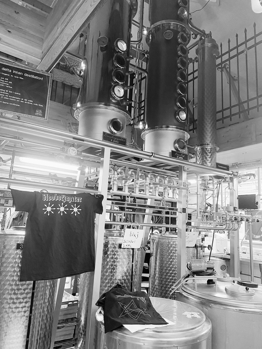 bloodofdavid's tweet photo. Dåså, jag är i Järvsö för att godkänna 51331-02 ni kan beställa ifrån @systembolaget 20/4/2021, bloodofjupiter Liquid Damnation som jag skapat samt kokat testbatchen för BleedGin vi släpper till Midsommar... #notequila #DeathDoomedRocknFvkkinVodkaofMetal #bloodofjupiter https://t.co/C1dEYy9fsB