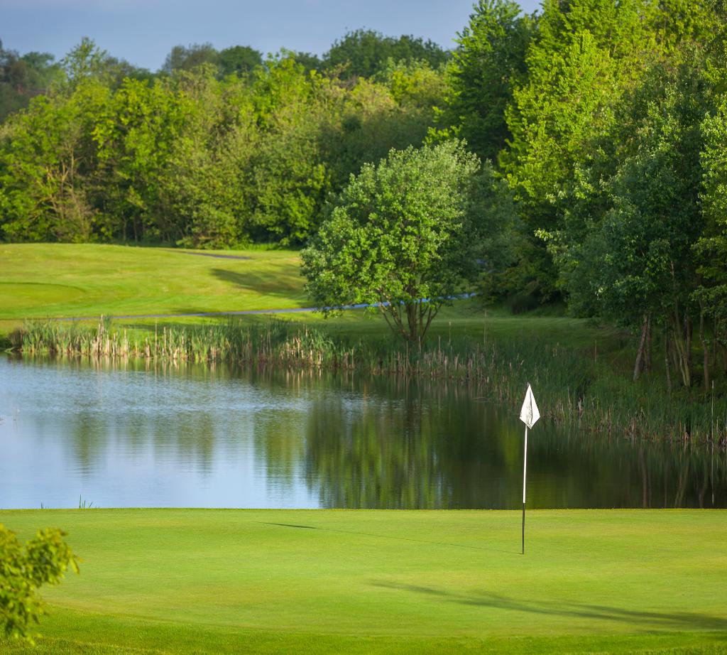 We are READY when you are! We are delighted to advise you that our golf course will be opening on 29 March. In line with local government regulations the rest of our facilities will remain closed. Book your tee time now at: marriotth.tl/6011HtnhW #golf #marriottgolf #golfbreak