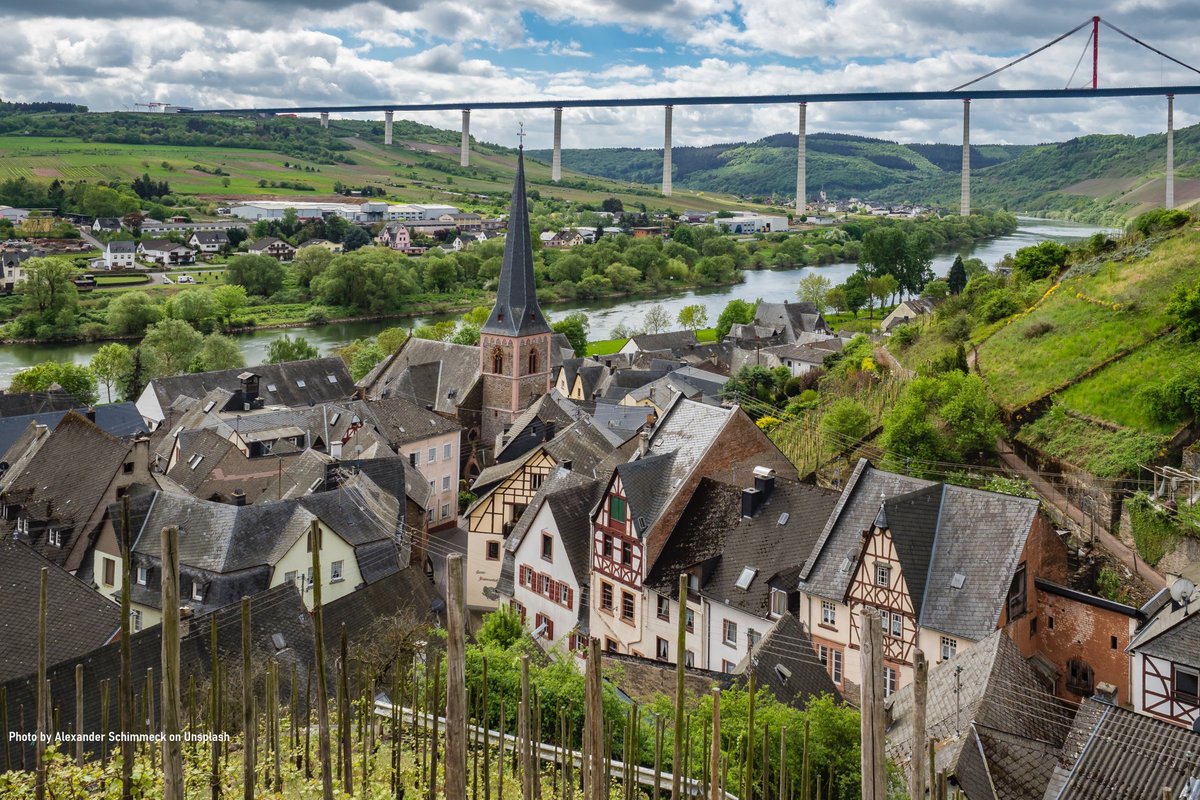EUinmyRegion's tweet photo. Did you know that 🇪🇺#CohesionPolicy supports the development of rural areas with over €40 billion?
Find out more in this new interactive #ESIFOpenData story by @RegioEvaluation⤵️
https://t.co/0mEwyDbpkm
#RuralVisionEU #Rural2040 #EUBudget #RuralVisionWeek https://t.co/6ASjsIq5iX