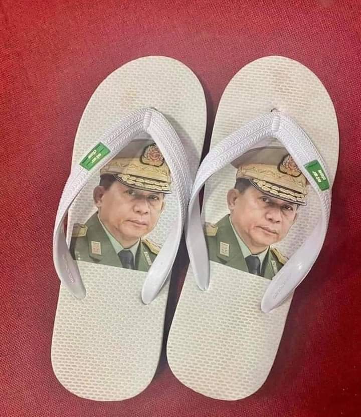 #Myanmar

LATEST &amp; TRENDIEST Fashion Footwear: 

#WhatsHappeninglnMyanmar