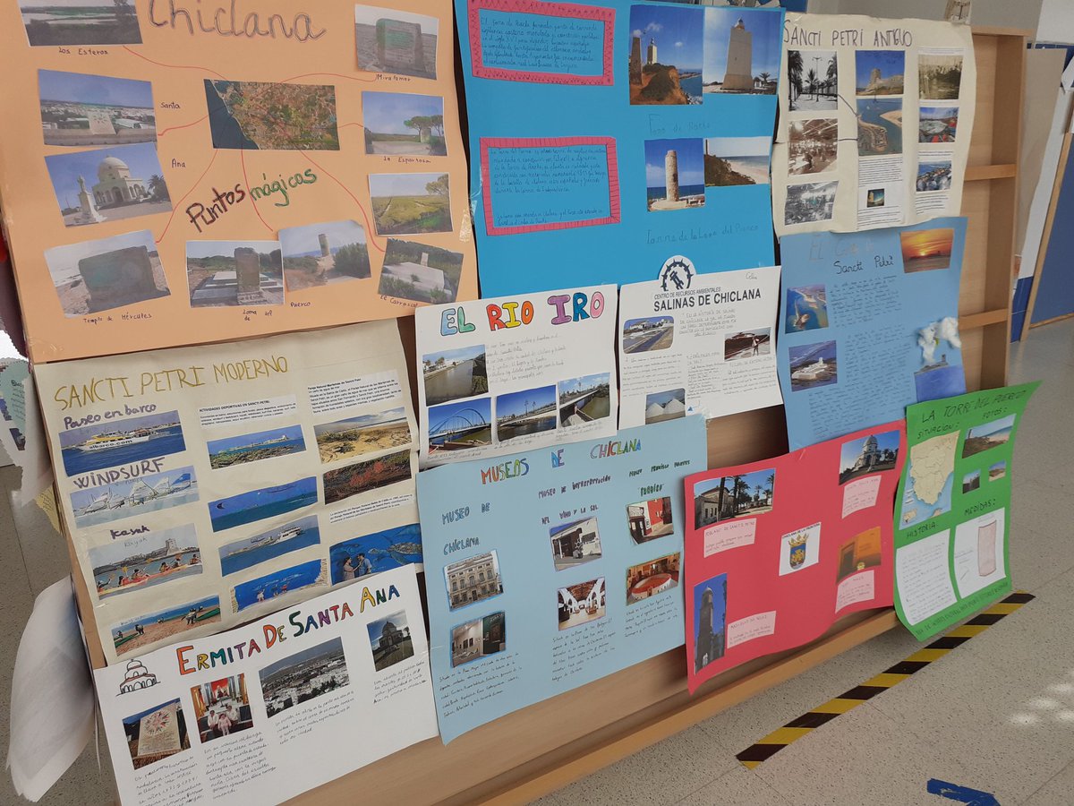 EXPOSICIÓN SOBRE CHICLANA EN EL CEIP LA BARROSA. El alumnado de tercero de Primaria, nos han regalado esta nagnifica exposición de iconografías y maquetas de nuestra querida ciudad. #chiclanacultural #turismochiclana