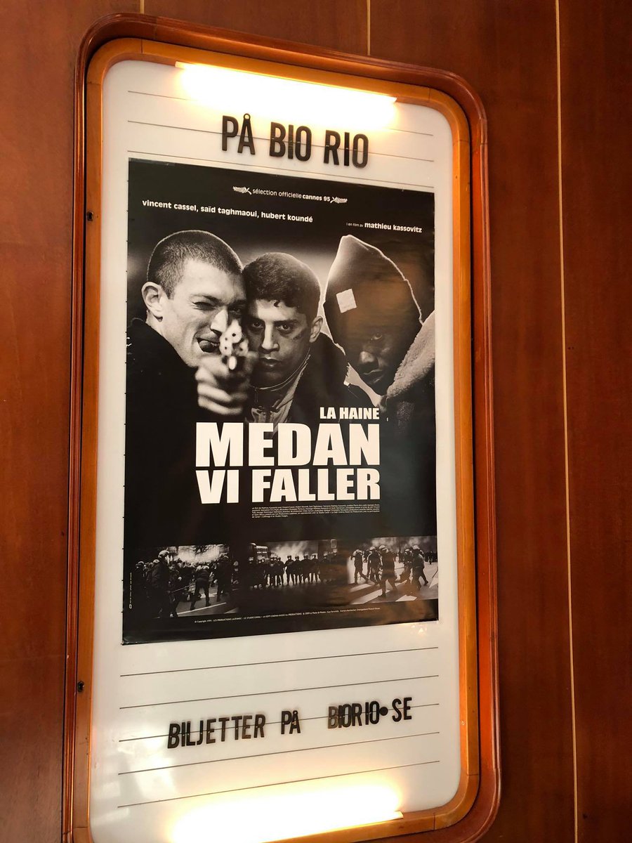 SmorgasbordH's tweet photo. Ni har väl inte missat att ni kan boka egna, privata visningar av MEDAN VI FALLER på Bio Rio?!
Max 8 personer per visning, skynda fynda!
➡️ https://t.co/gpwoMijbPg
#lahaine #biorio #hornstull #filmtips https://t.co/ABe6Ms6Lsm