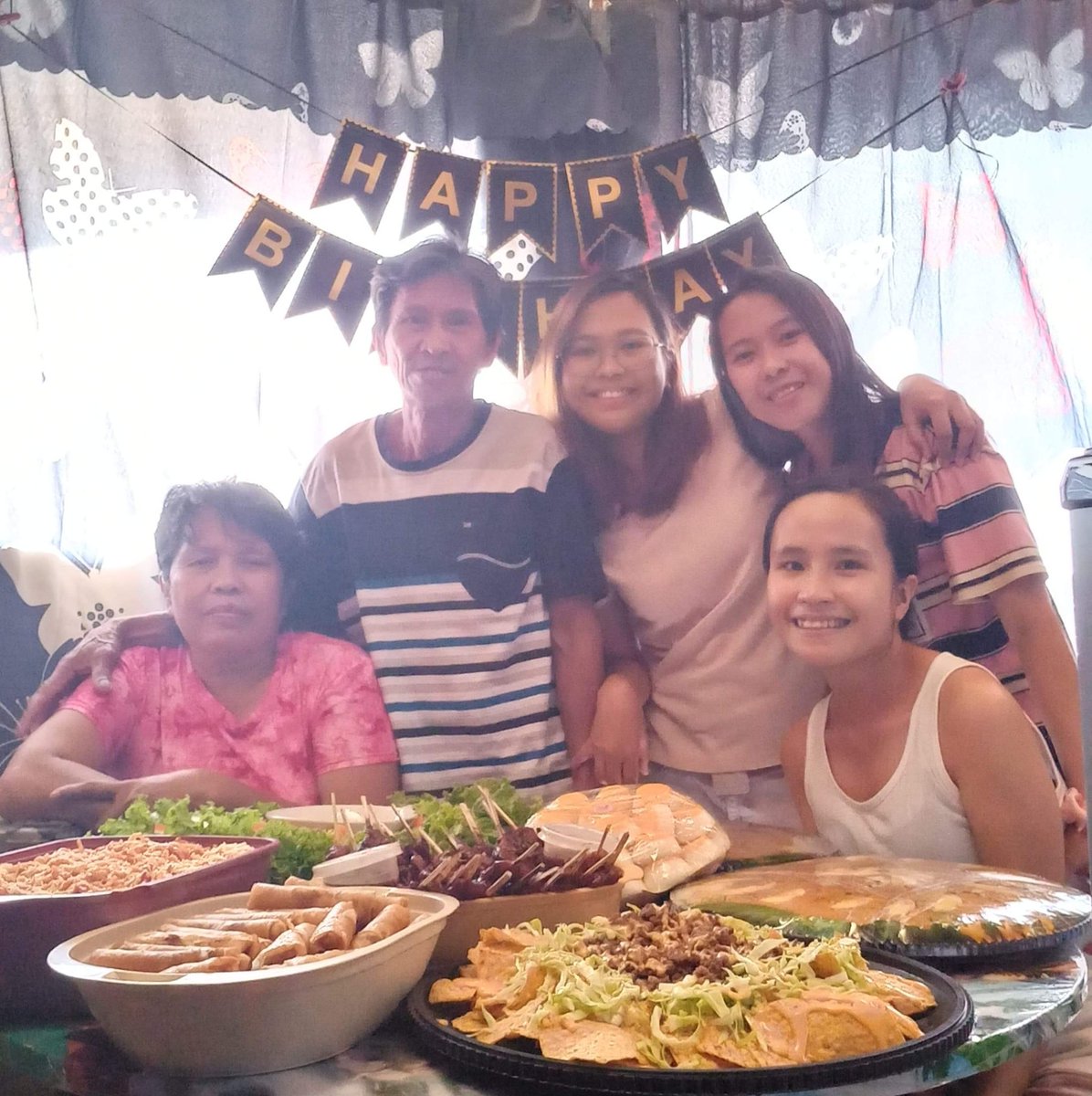 cesscalonia's tweet photo. Happy 57th Birthday, Mama❤️😘 We love youuuu so much!🎂✨ https://t.co/gbWLNsEieV