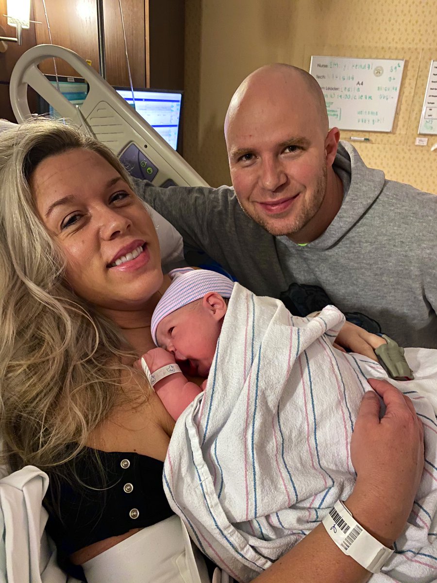 DrKrisWatkins's tweet photo. We are excited to welcome #NaomiGraceWatkins into the world!She was born at 2:38am this morning and weighs 9lbs 1oz and was 20 3/4 inches. 

Mother and baby are both doing well. 
#TheWatkinsFamilyIsGrowing https://t.co/wdj8oUH8s3