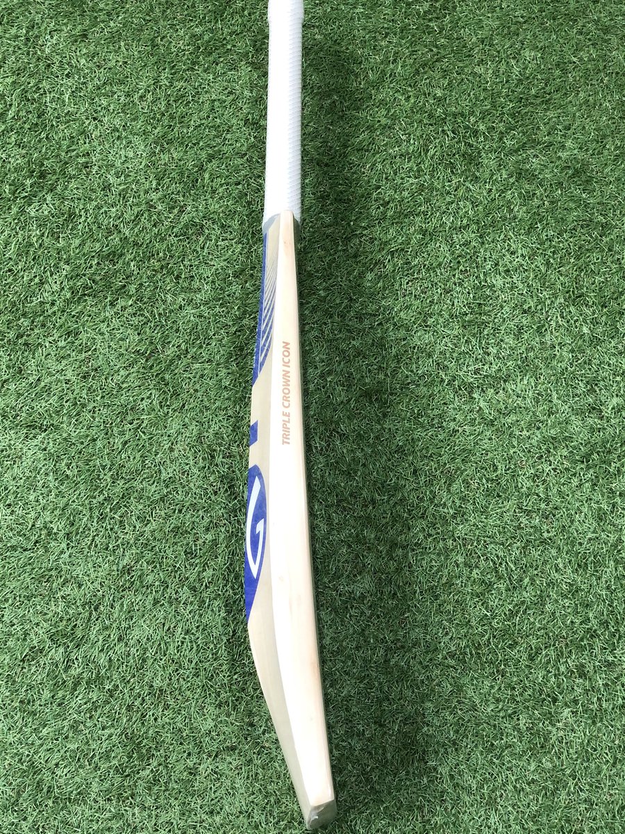 Allthegear99's tweet photo. SG Triple Crown Icon #Cricket #Bat

Made from English willow.
Hand picked.
Round handle.
Mid to Low Sweet Spot.
Comes with a free bat cover.

Weight: 2lb 9oz
Edges: 34mm
Grains: 7

Price:
£134.99 + shipping 

#believebecome #sg #tcs #bestbats #pingkings https://t.co/o7w40UFjLS