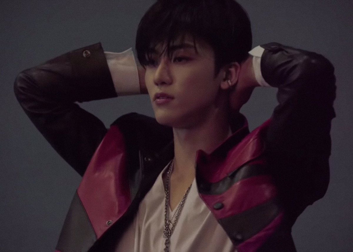 ไม่ต้องแอ็คก็ผัวชิบหายแล้วเข้าใจยัง