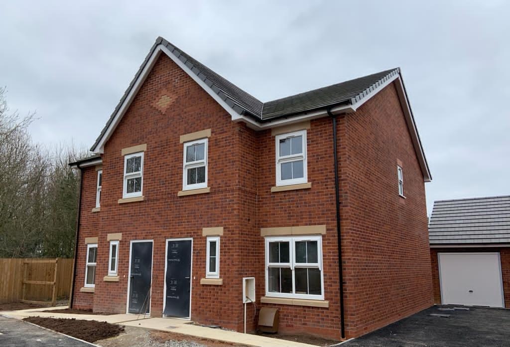 HC_Developments's tweet image. Moss Farm in Leighton, Crewe is now open for viewings starting tomorrow. 12 3-bed semi-detached homes in a semi-rural spot. Lovely! #Leightonhospital just 5 mins drive away. Book in by calling 01625 524338. More info at l8r.it/mrvF 

#newhomes #movinghouse #helptobuy