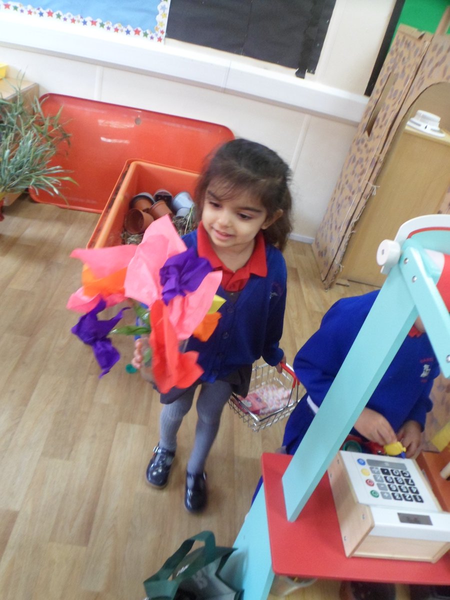 CastleHouseSch's tweet photo. We are experiencing all aspects of Spring in Nursery at the moment. The children have helped to create a garden centre by giving us their ideas and making ‘props’ such as, blossom and flowers, to play with and ‘sell’.

#Nursery #Nature #Spring #Garden #Outside #Telfordwrekin https://t.co/2SVnchhG6X