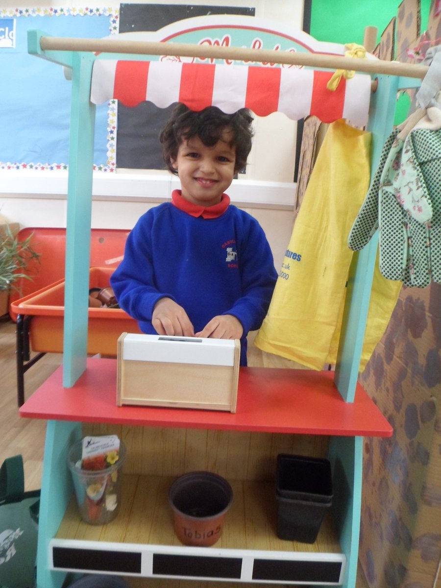 CastleHouseSch's tweet photo. We are experiencing all aspects of Spring in Nursery at the moment. The children have helped to create a garden centre by giving us their ideas and making ‘props’ such as, blossom and flowers, to play with and ‘sell’.

#Nursery #Nature #Spring #Garden #Outside #Telfordwrekin https://t.co/2SVnchhG6X