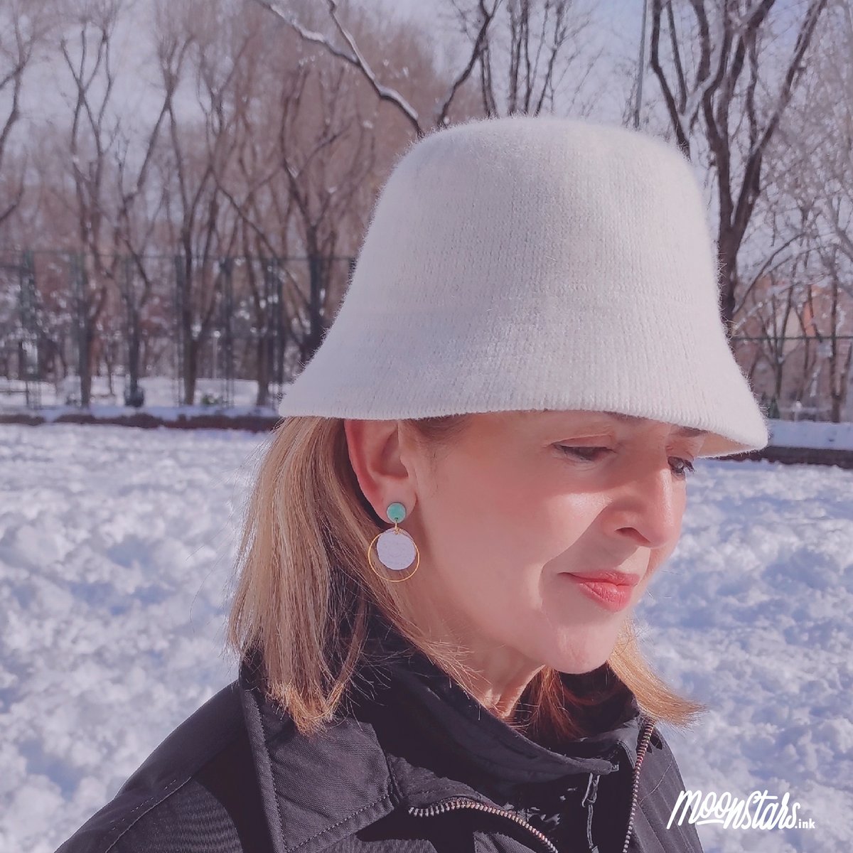 MoonstarsI's tweet photo. Quién mejor que ella para llevar los pendientes de su colección.

Los hemos bautizado "Dalia" en honor a su colección BLOSSOM.
https://t.co/PvBexaB7O9 https://t.co/bYzd8nU1yP