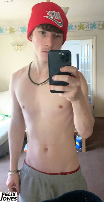 Happy Friday all :-) https://t.co/fY3Eee6r5J<a href="/tag/mvsales"class="tags"><span>#mvsales</span></a><a href="/tag/mvgayboys"class="tags"><span>#mvgayboys</span></a>