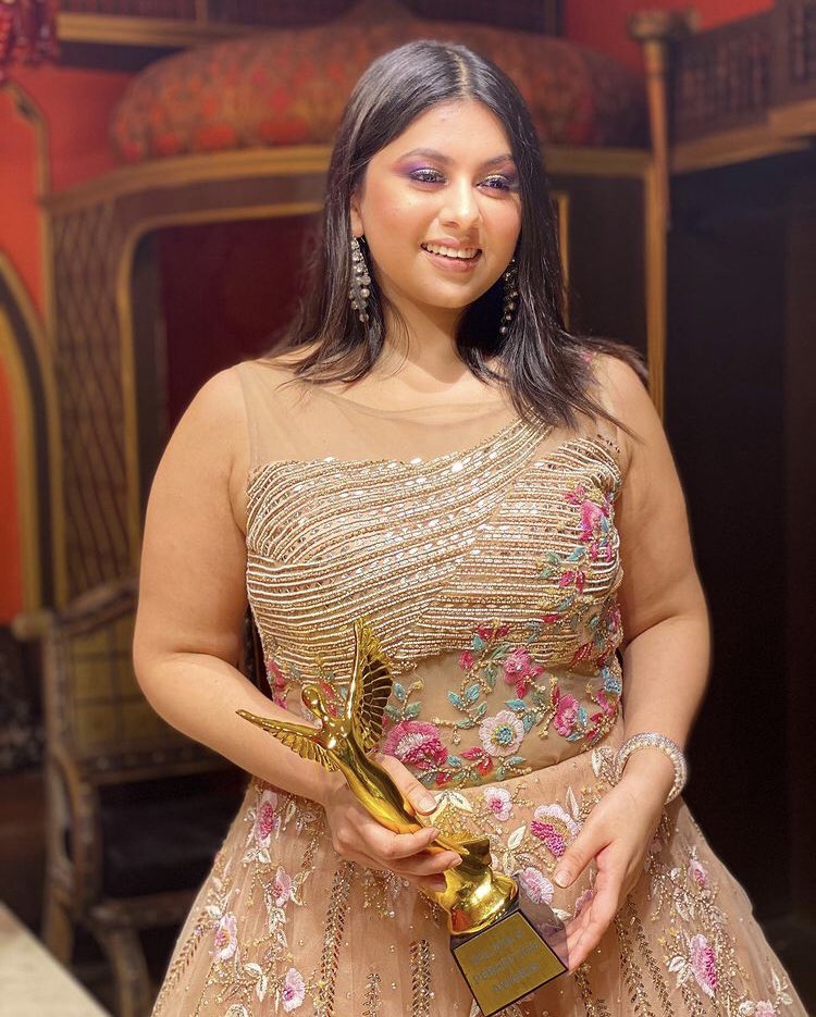BeesandBaubles's tweet photo. This award goes to each and everyone of you, here, reading this, anyone who has ever supported me in the minutest of the way. Thank you to everyone who stood by me, I love you all from the bottom of my heart❤️

Makeup- Simran Kaur
Outfit - Lalit Dalmiya
.
.
.
#beesandbaubles https://t.co/YxecMStAiq
