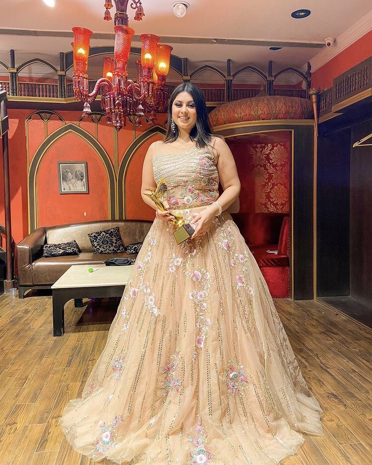 BeesandBaubles's tweet photo. This award goes to each and everyone of you, here, reading this, anyone who has ever supported me in the minutest of the way. Thank you to everyone who stood by me, I love you all from the bottom of my heart❤️

Makeup- Simran Kaur
Outfit - Lalit Dalmiya
.
.
.
#beesandbaubles https://t.co/YxecMStAiq