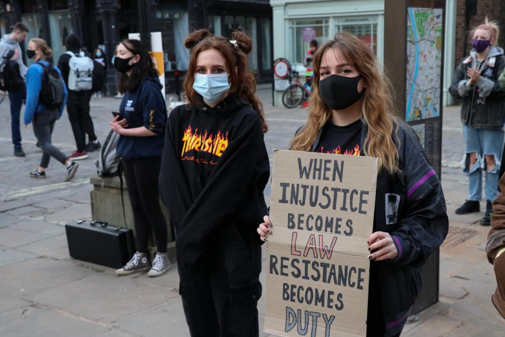 YorkshireV's tweet photo. In today's 1pm show, we cover last night's #KillTheBill protest in York. Tune in to see our live show on our Yorkshire Voice Facebook and YouTube.

📸Photos provided by @iwanrstone https://t.co/KVvnflmcHC